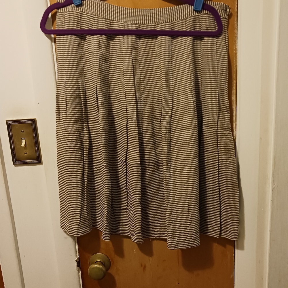 Pleated skirt